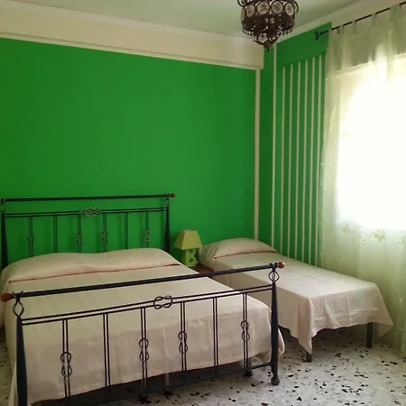 فندق مبيت وإفطار Intrabartolo 3*